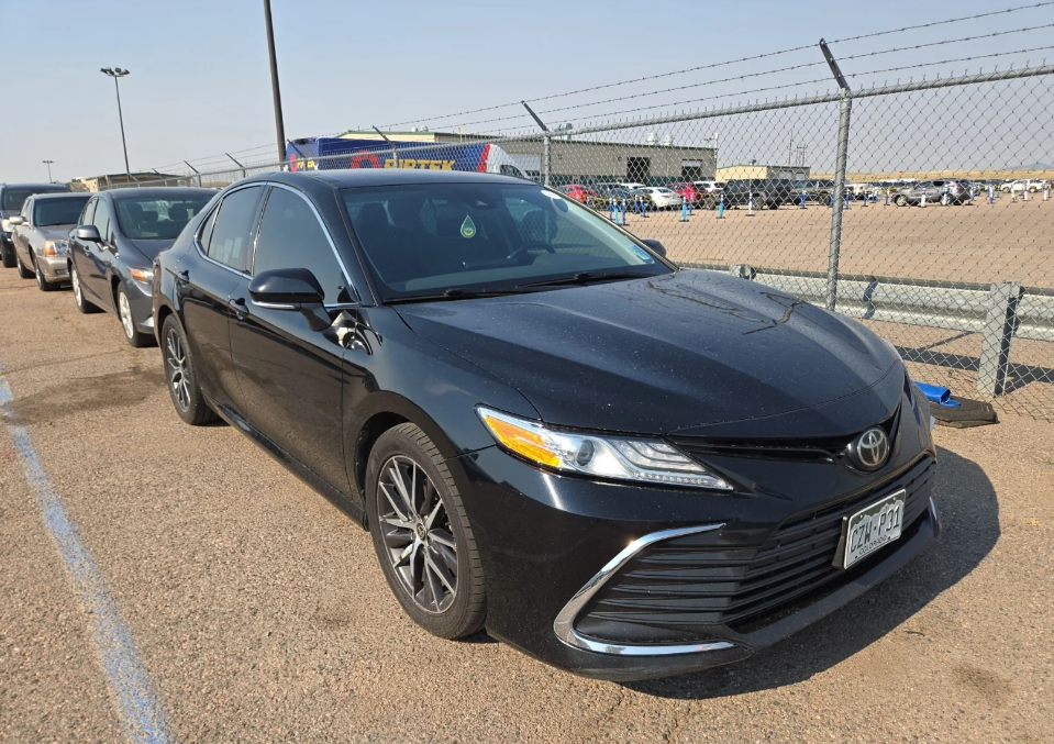 Used 2021 Black Toyota XLE image 1