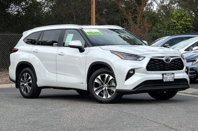 Certified Used 2026 Beige Toyota XLE image 24