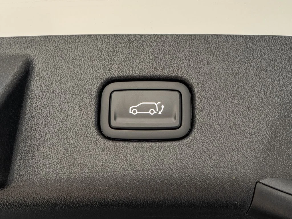 New 2027 Snow White Pearl Kia X-Line SX image 34