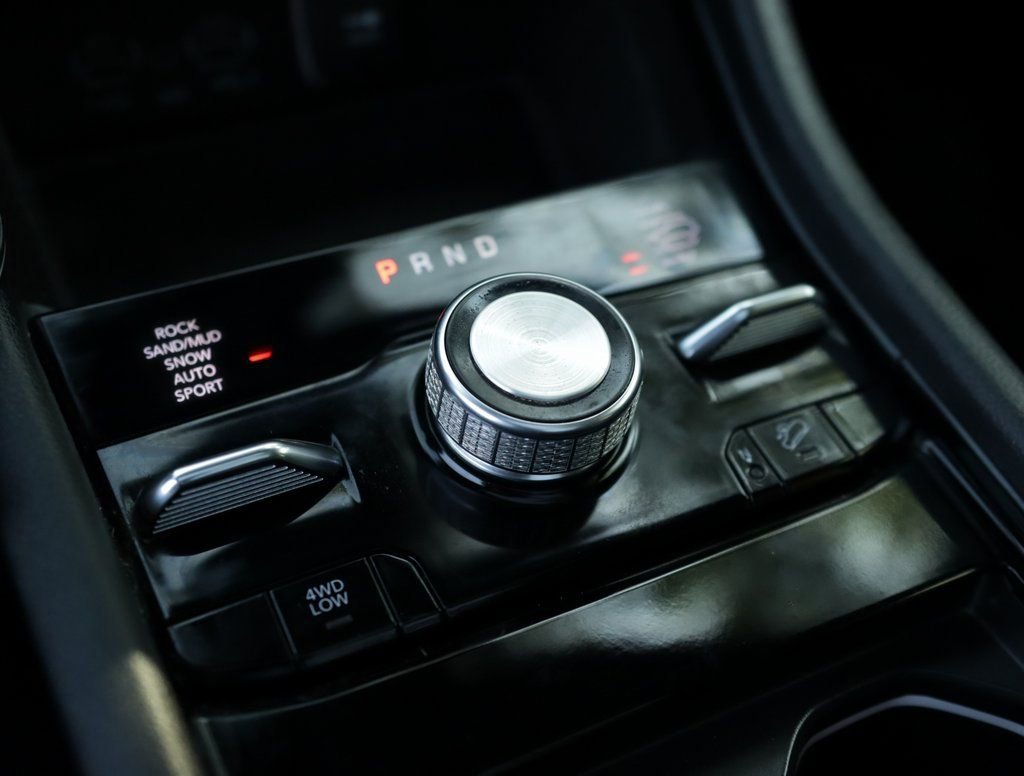 Used 2022 Black Jeep Overland 4x4 image 24