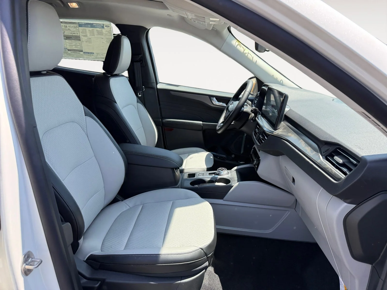 2025 Ford Escape Plug-in hybrid PHEV - Photo 19