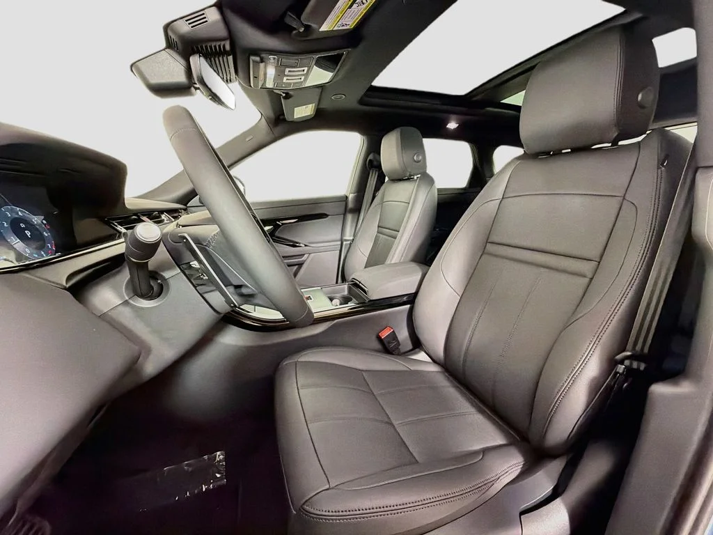 New 2026 Tribeca Blue Land Rover S image 22
