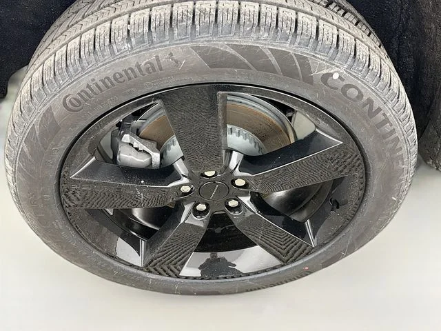 New 2026 Fuji White Land Rover S image 34