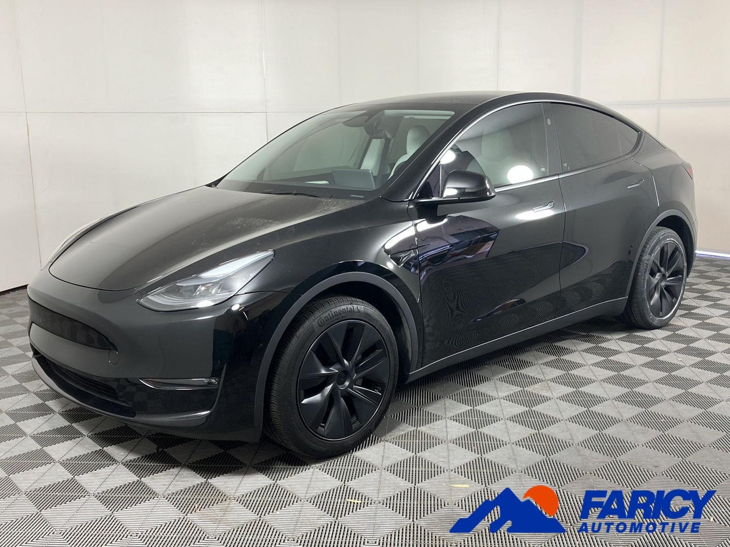 2025 Tesla Model Y Long Range Dual Motor All-Wheel Drive's photo
