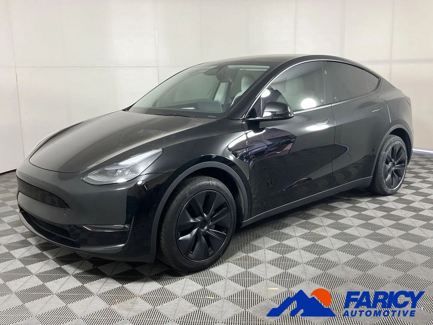 2025 Tesla Model Y Long Range Dual Motor All-Wheel Drive's photo