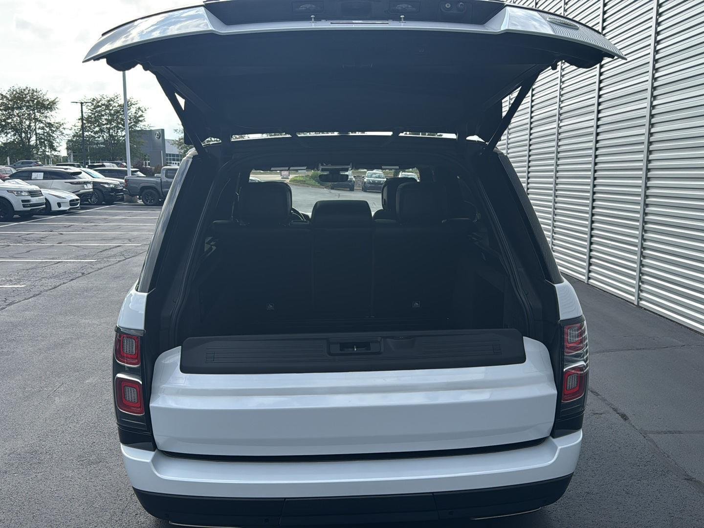 Used 2020 Yulong White Metallic Land Rover 4DR 4WD V6 SC SWB image 14