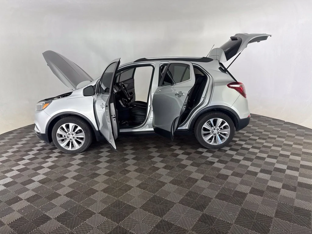 Used 2018 Silver Buick Preferred image 10