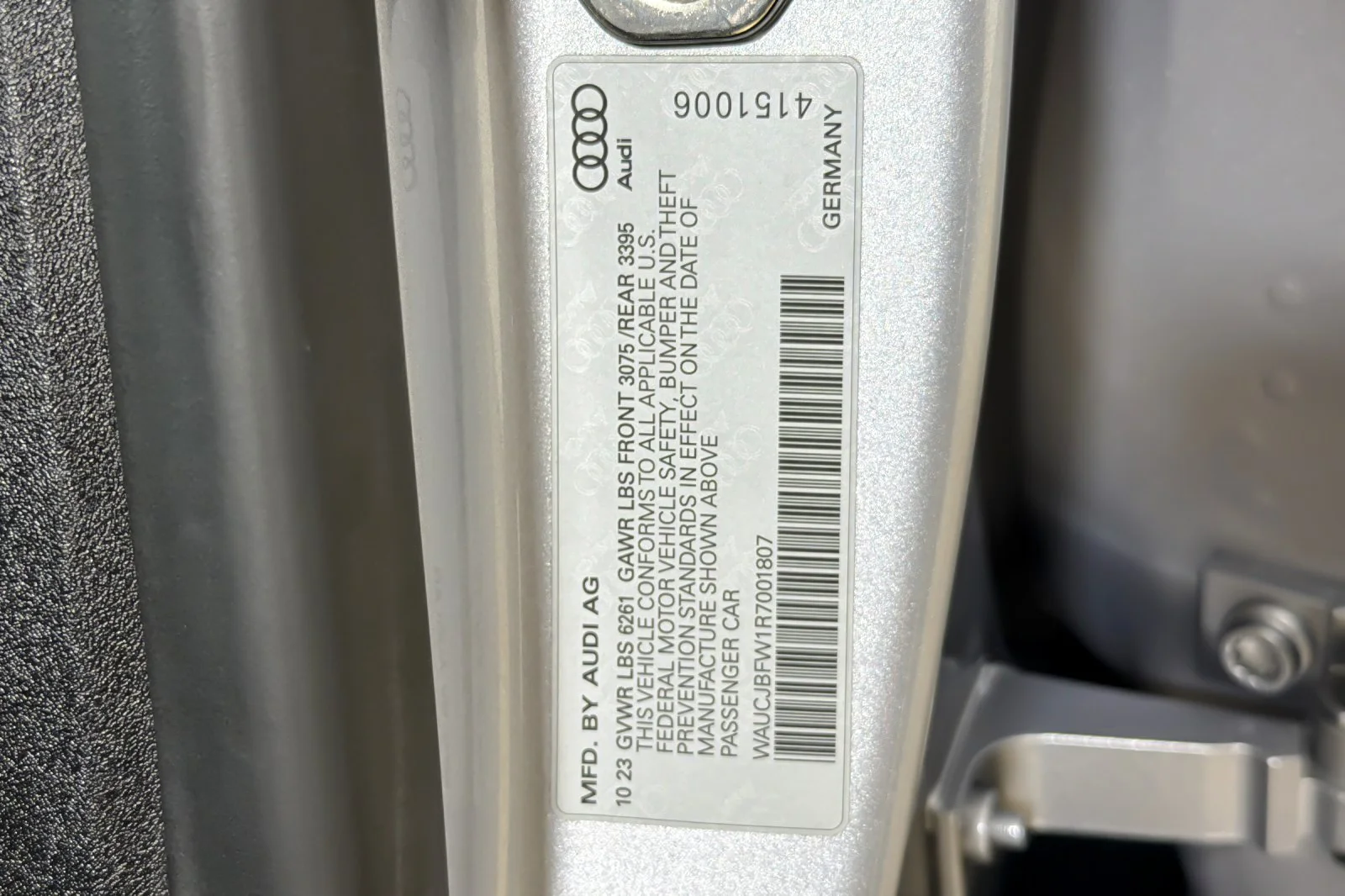 Used 2024 Florett Silver Metallic Audi Premium Plus quattro image 27
