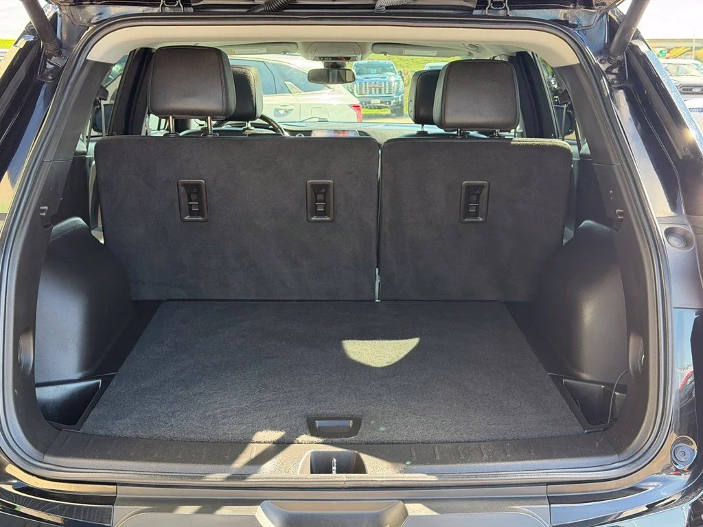 Used 2022 Black Chevrolet LT image 9