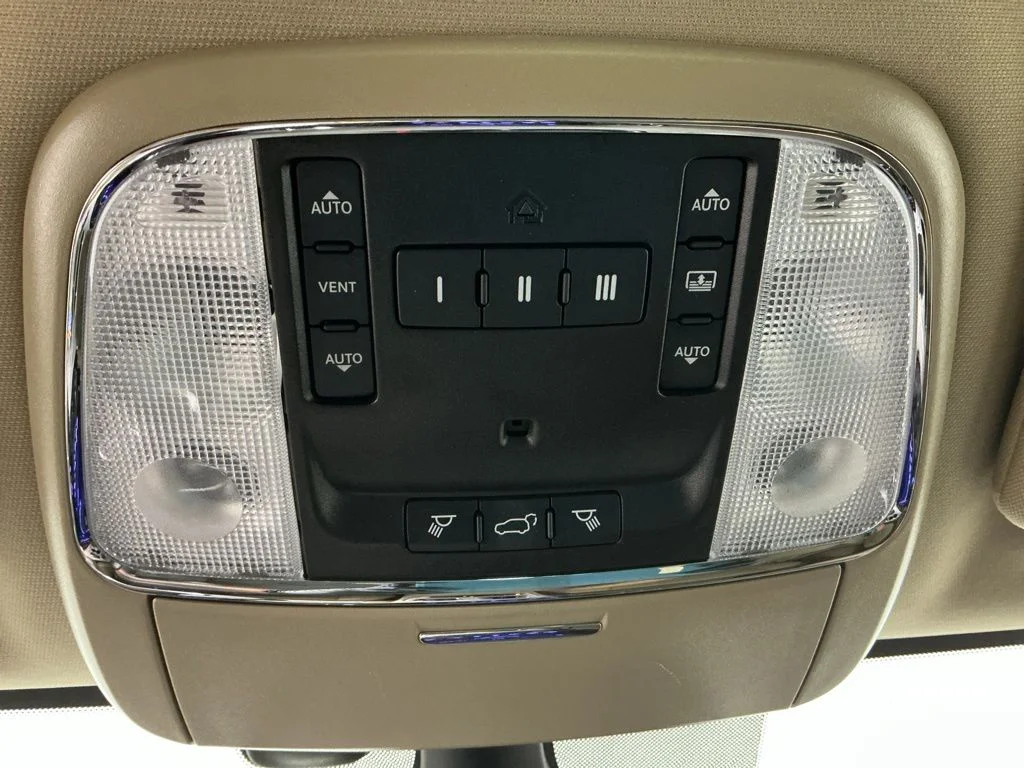 Certified Used 2020 White Jeep Overland image 26