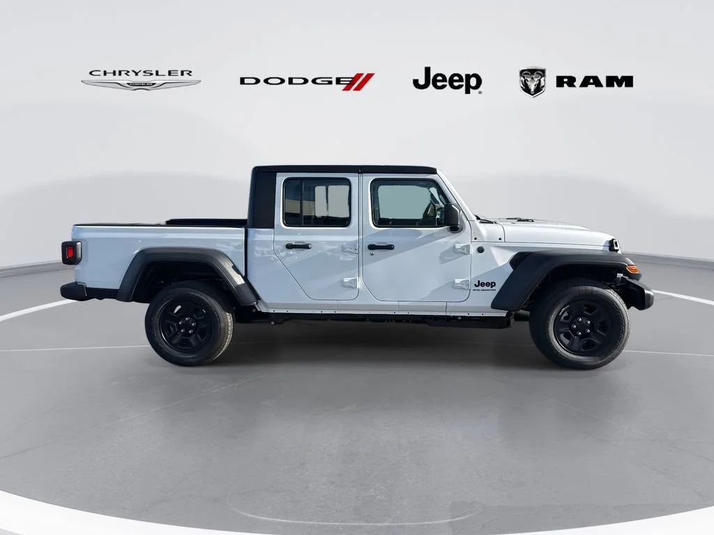 New 2026 Bright White Clear-Coat Exterior Paint Jeep Sport image 2