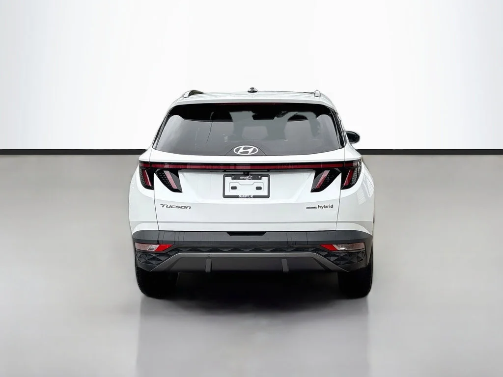 Used 2022 Quartz Hyundai Limited image 6
