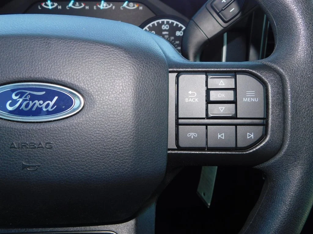 Used 2022 White Ford XL image 29
