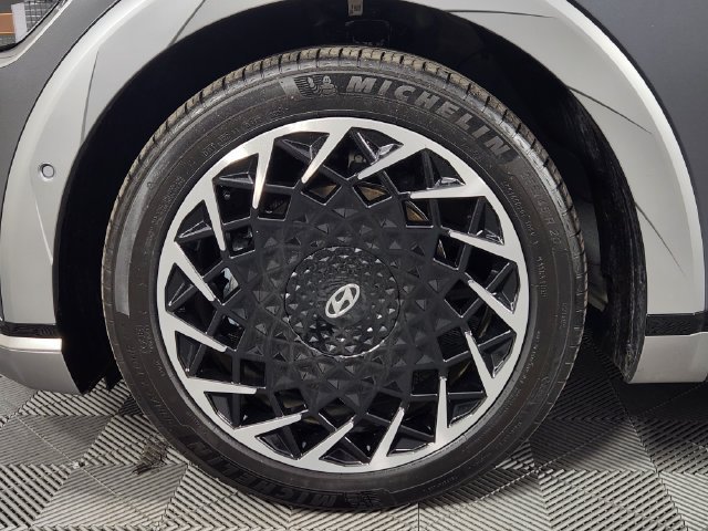 2024 Hyundai IONIQ 5 Limited - Photo 20