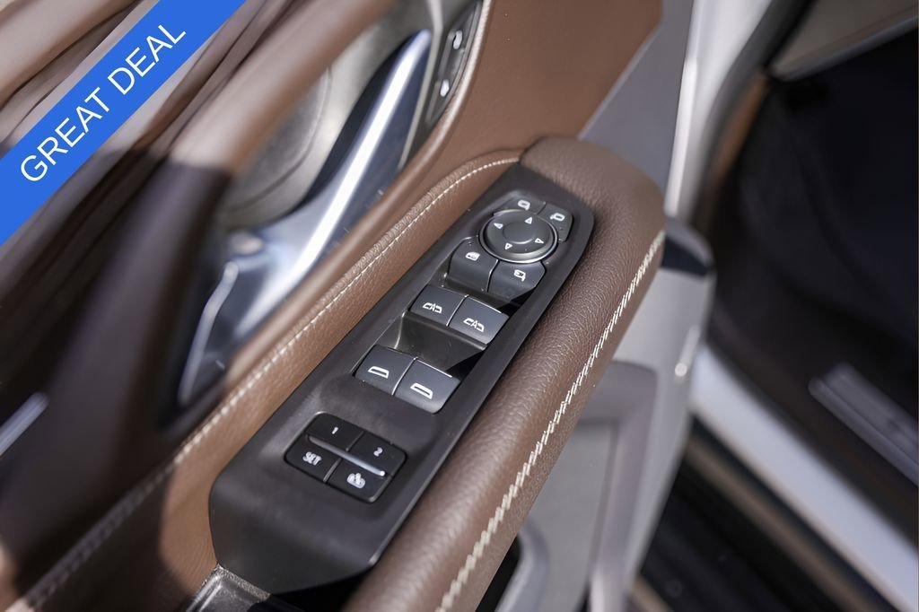Used 2024 White Frost Tricoat GMC Denali image 24