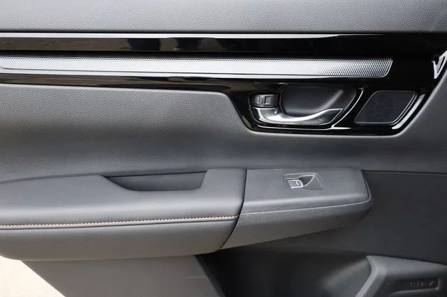 New 2026 Platinum White Pearl Honda Sport Touring image 31