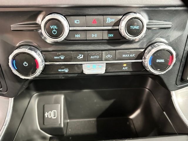 New 2026 Oxford White Ford XLT image 23