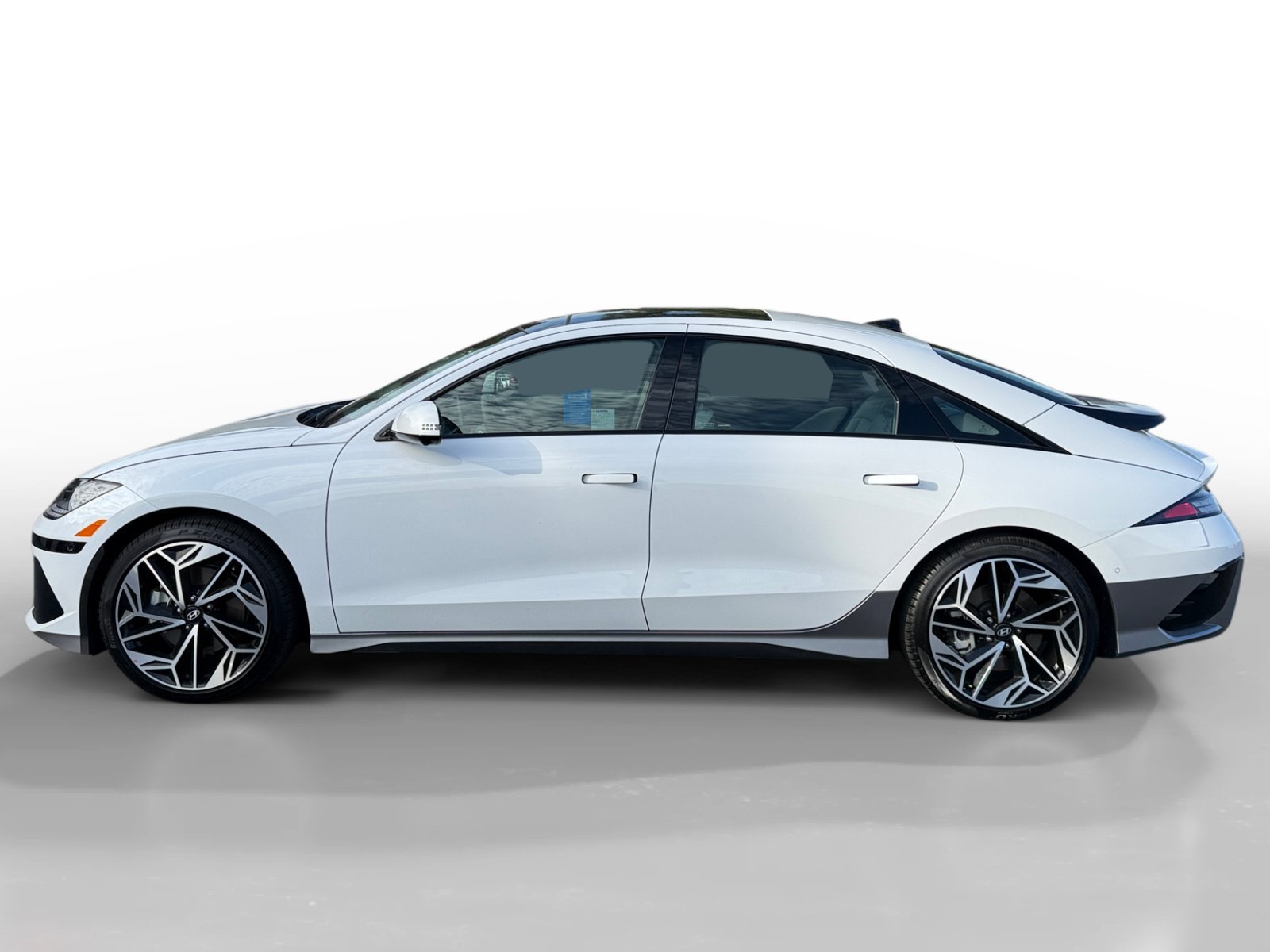 Used 2024 Hyundai IONIQ 6 Limited with VIN KMHM54AA1RA077464 for sale in San Jose, CA