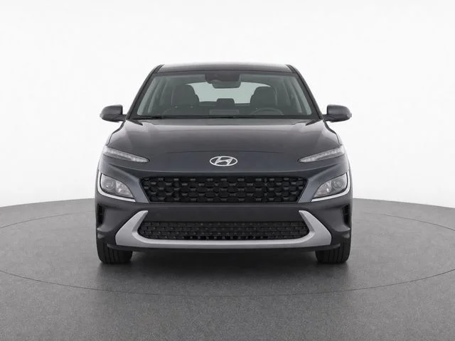 Used 2022 Gray Hyundai SE image 10