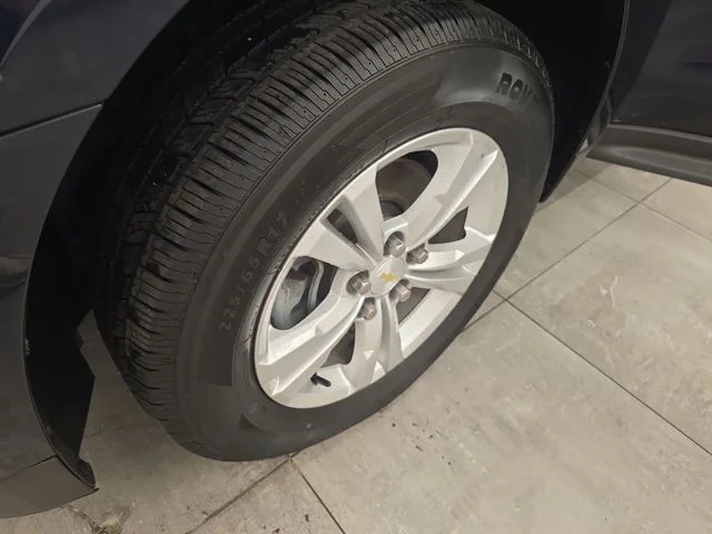 Used 2017 Blue Velvet Metallic Chevrolet LS image 33