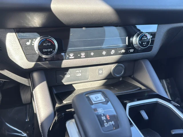 Used 2025 Gray Mitsubishi Trail Edition image 21