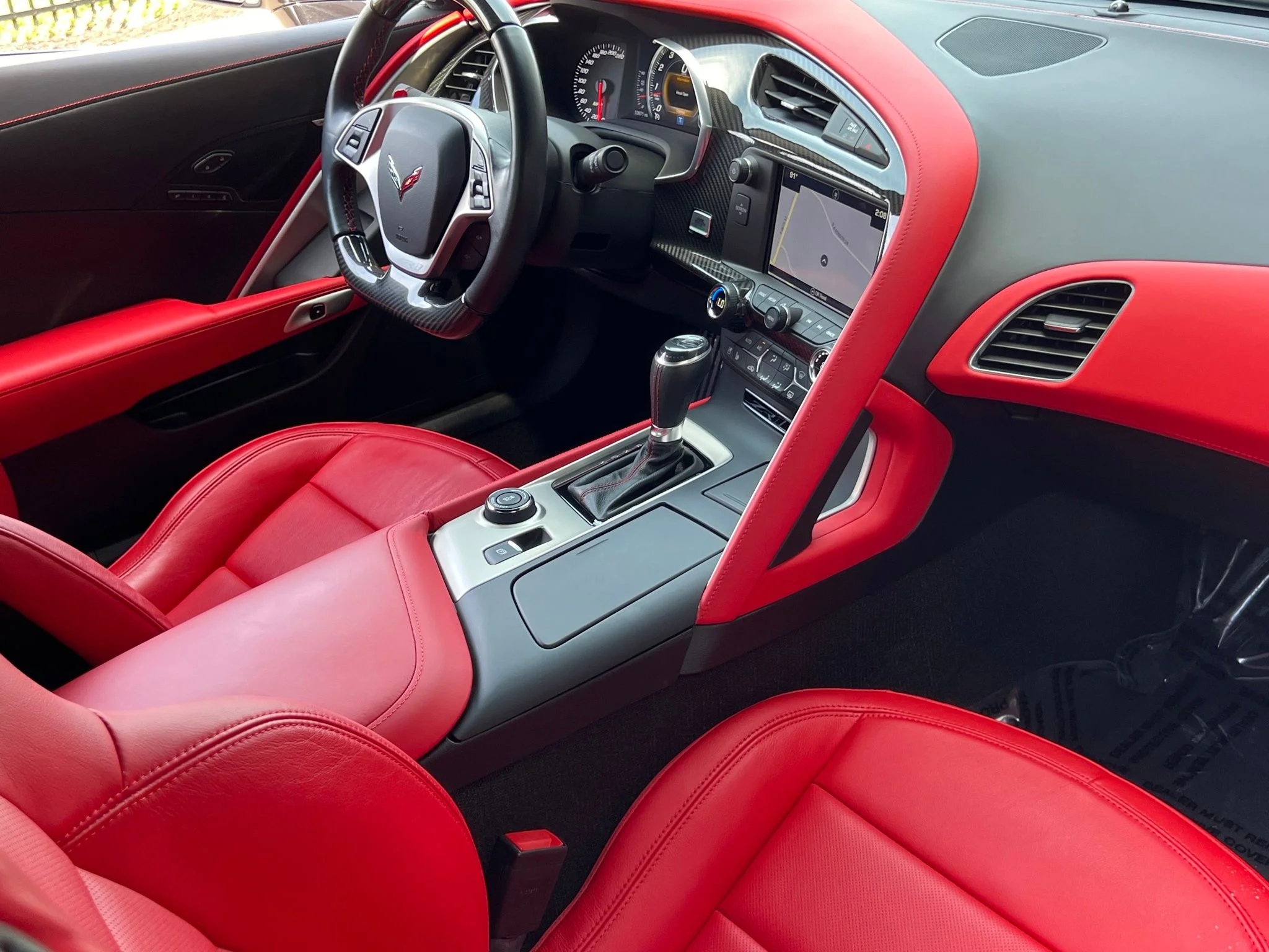 Used 2019 White Chevrolet ZR1 image 21