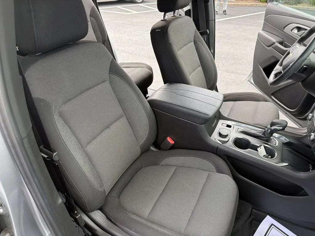 Used 2023 Gray Chevrolet LT image 30