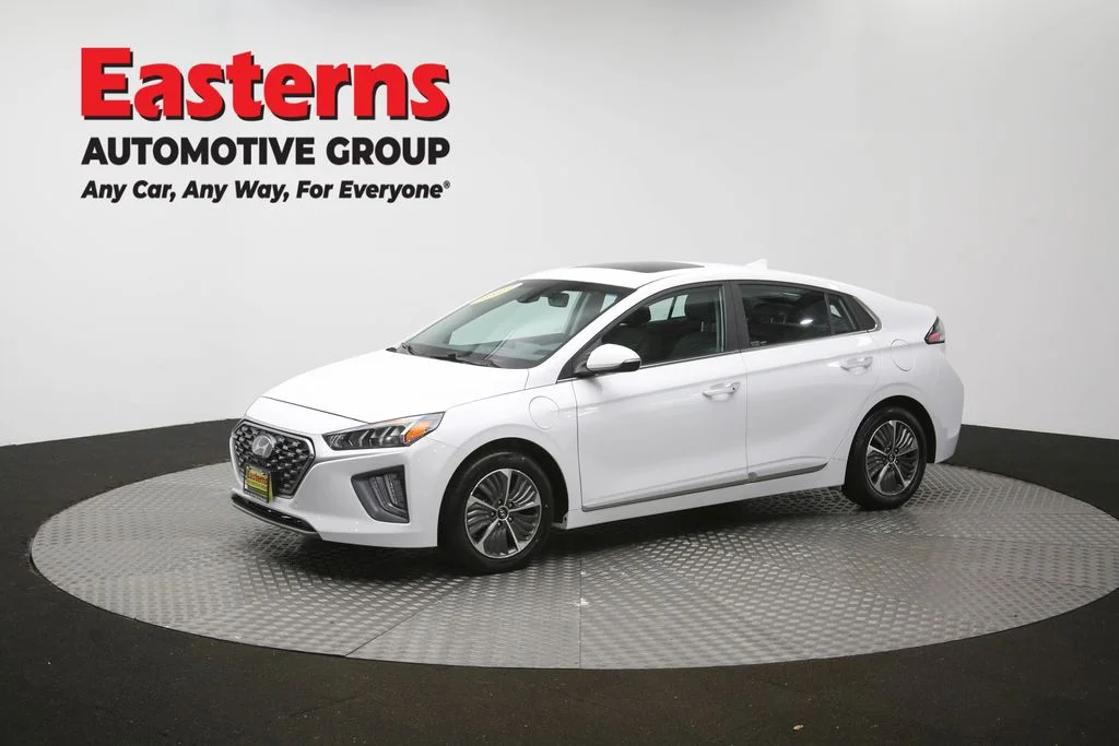 Used 2021 White Hyundai Limited image 62