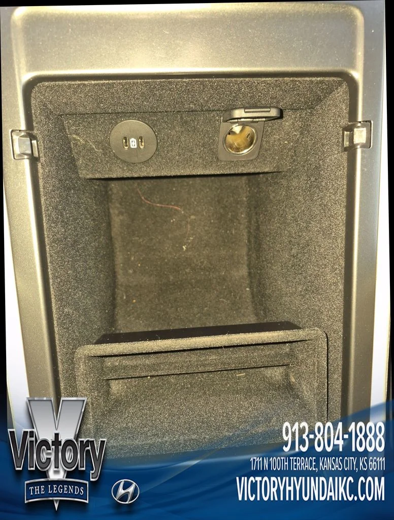 Used 2024 Black Lincoln Reserve image 27