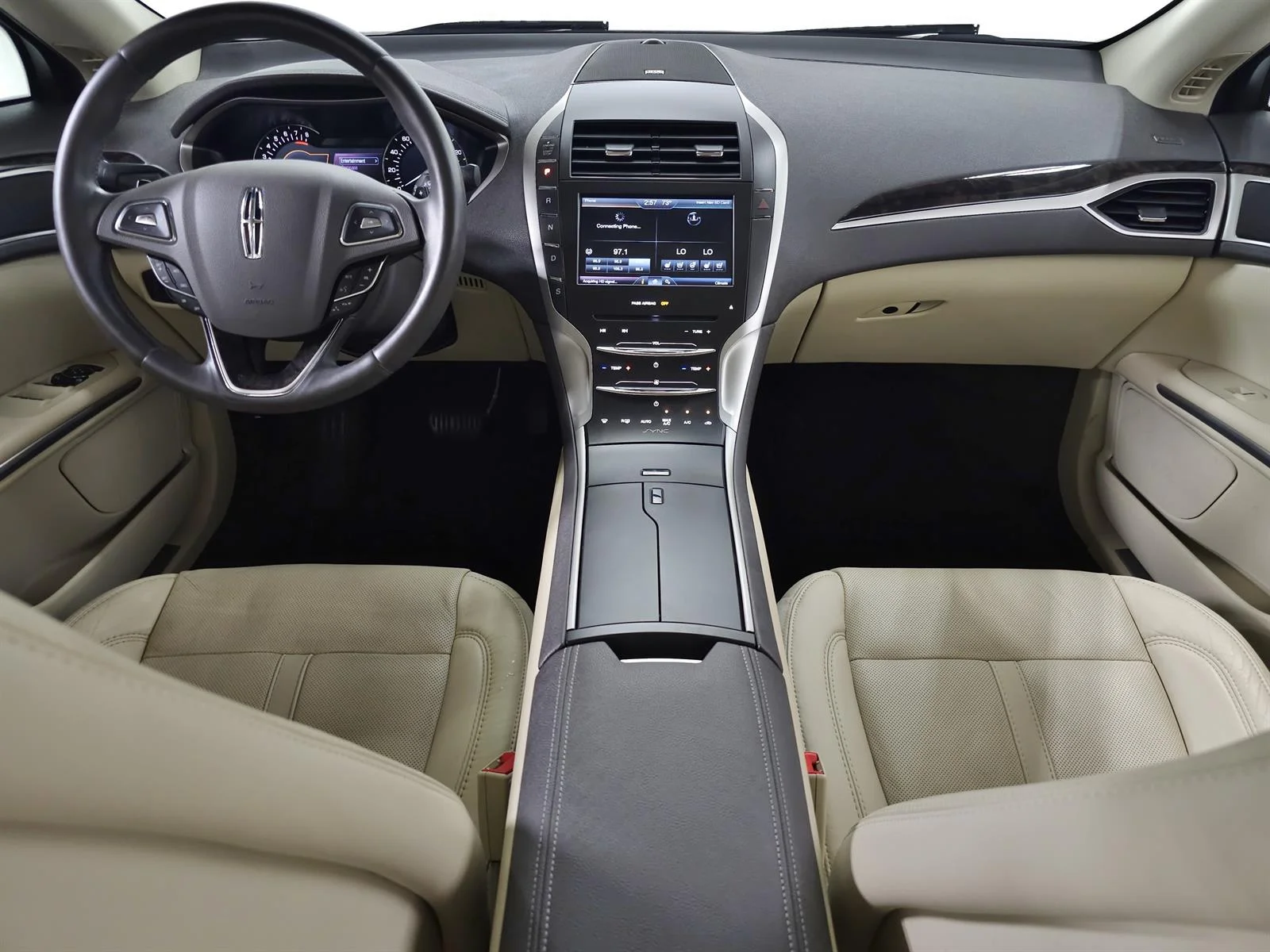 Used 2015 Red Lincoln  image 12