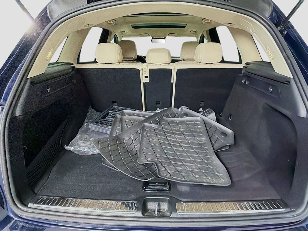 Used 2022 Lunar Blue Metallic Mercedes-Benz GLC 300 4MATIC® SUV image 27