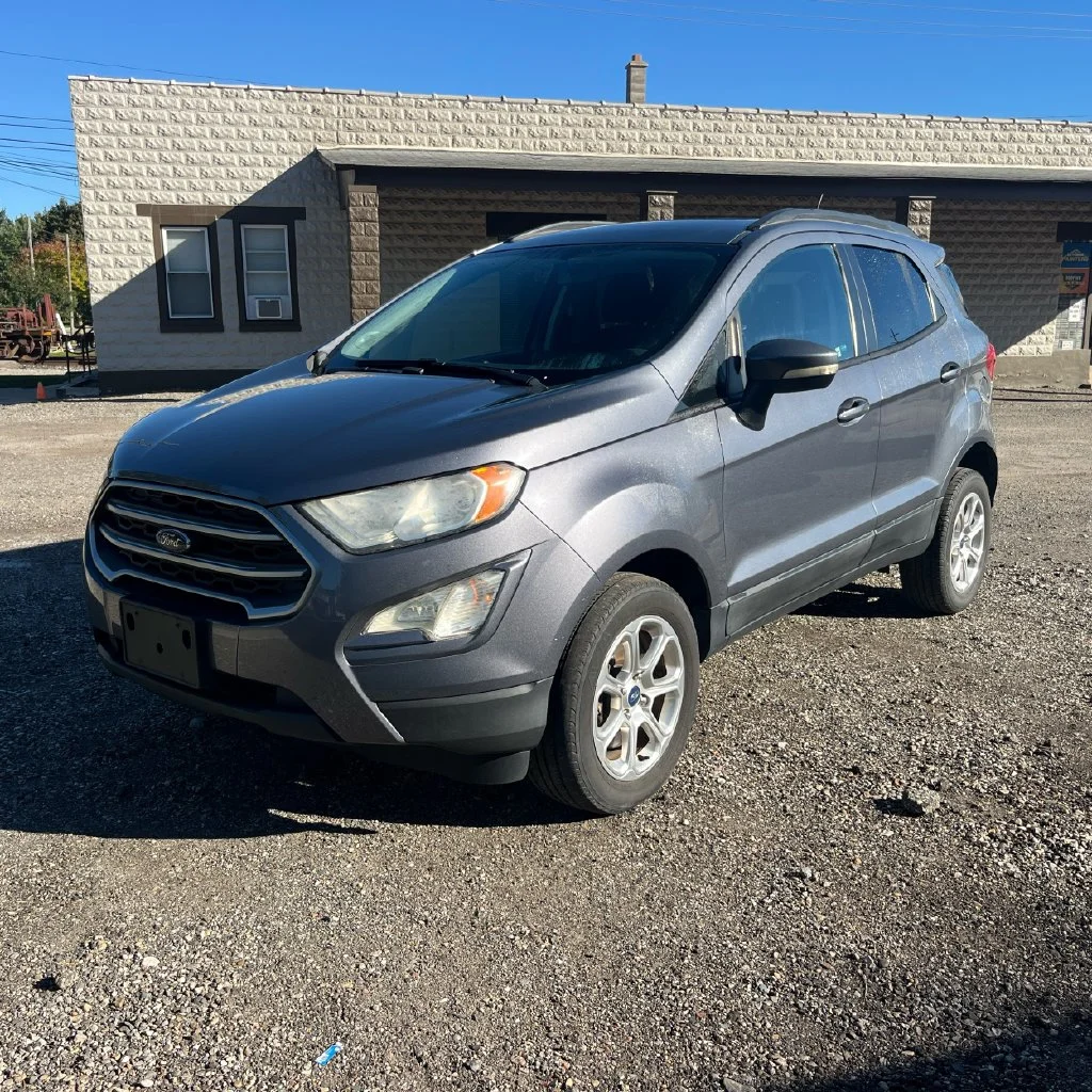 Used 2018 Smoke Metallic Ford SE image 4