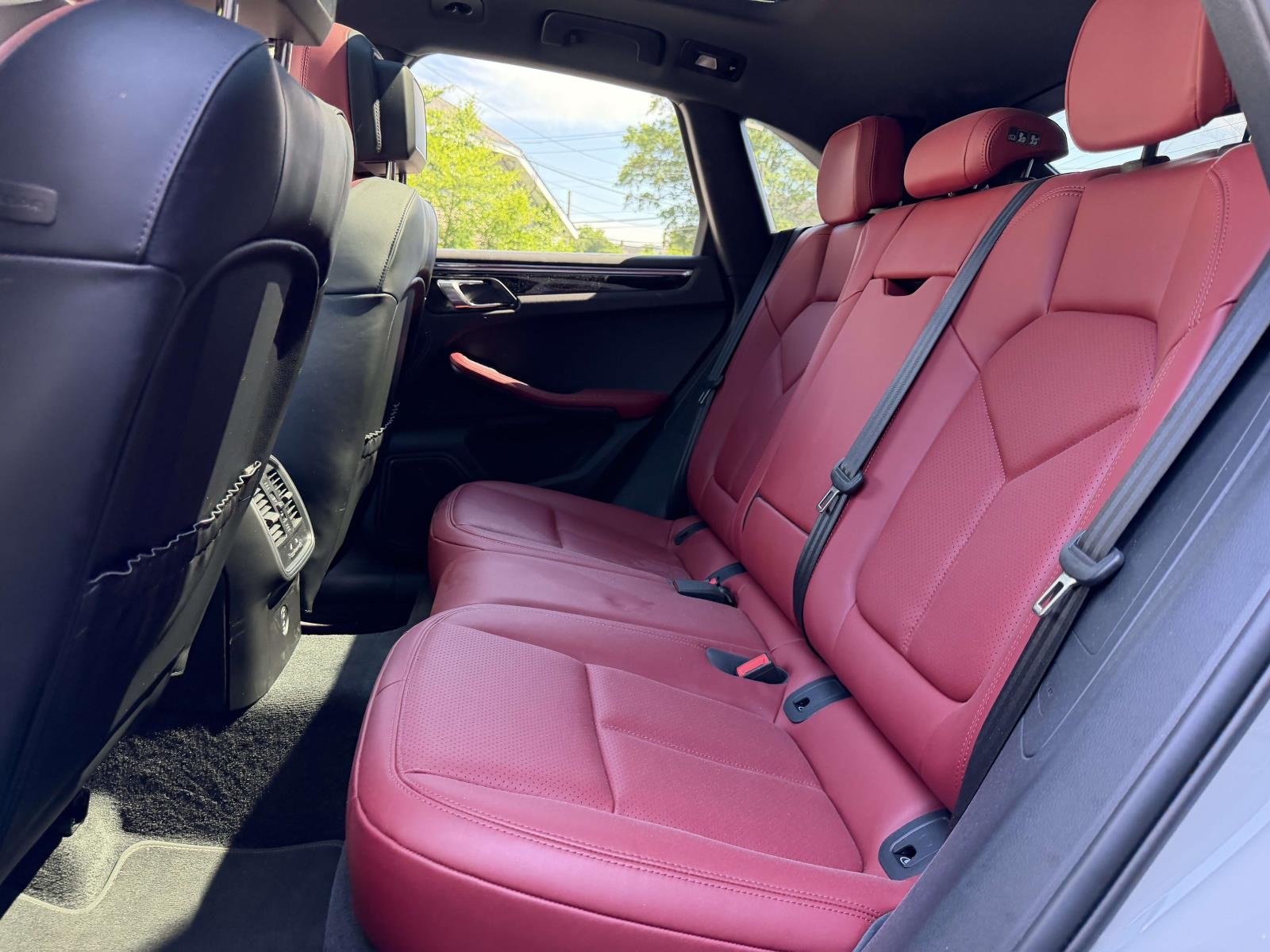 Certified Used 2024  Porsche  image 13