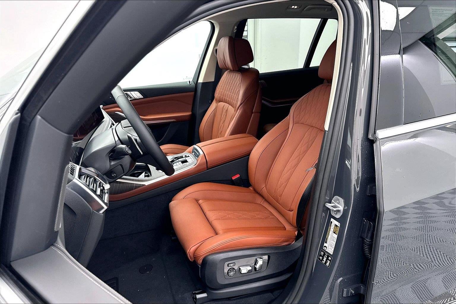 New 2027 Dravit Grey Metallic BMW xDrive40i image 27