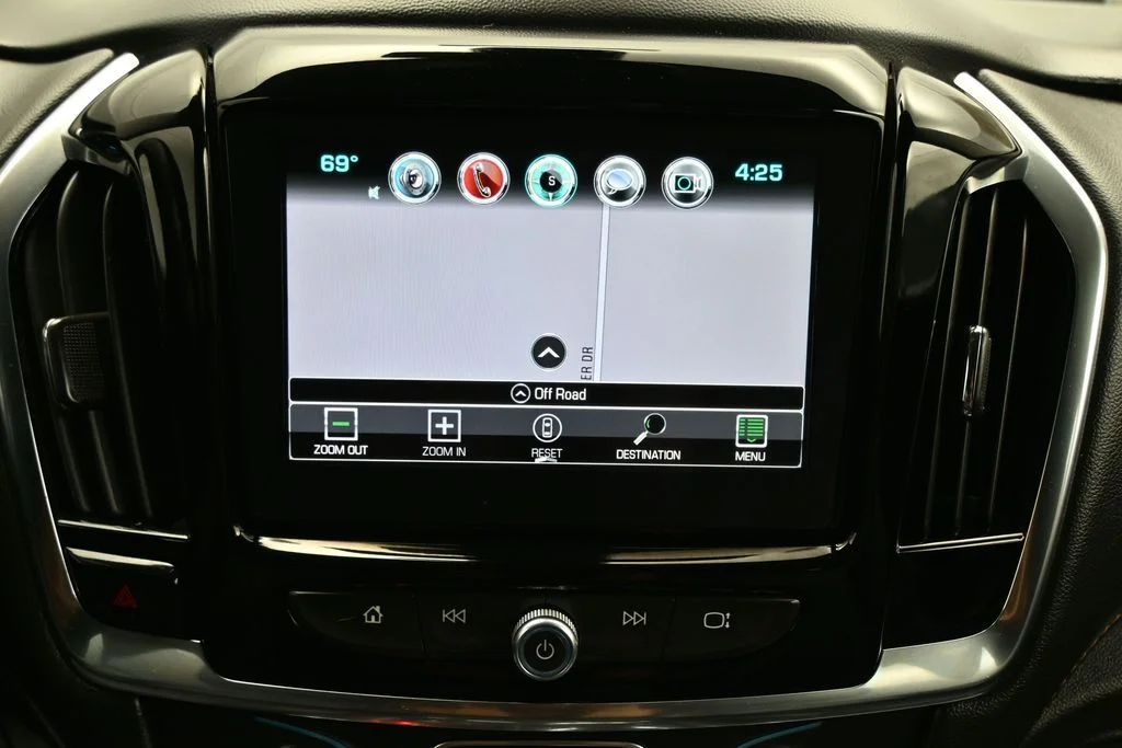Used 2019 Gray Chevrolet RS image 19