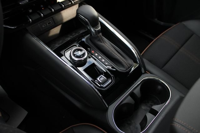 2026 GMC Canyon AT4 - Photo 15