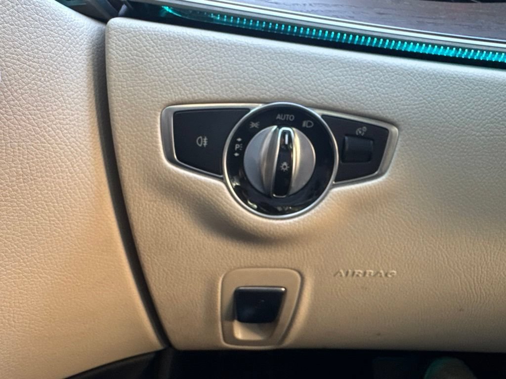 2019 Mercedes-Benz E-Class E300 - Photo 17