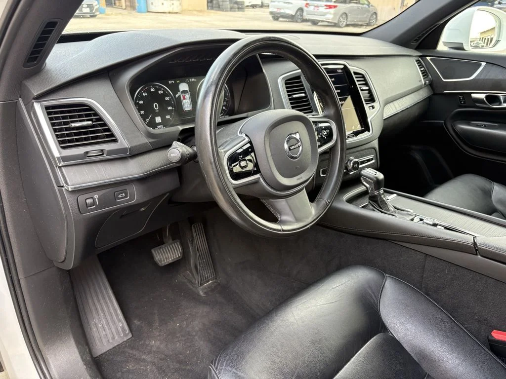 Used 2020 Crystal White Volvo T5 Momentum image 14