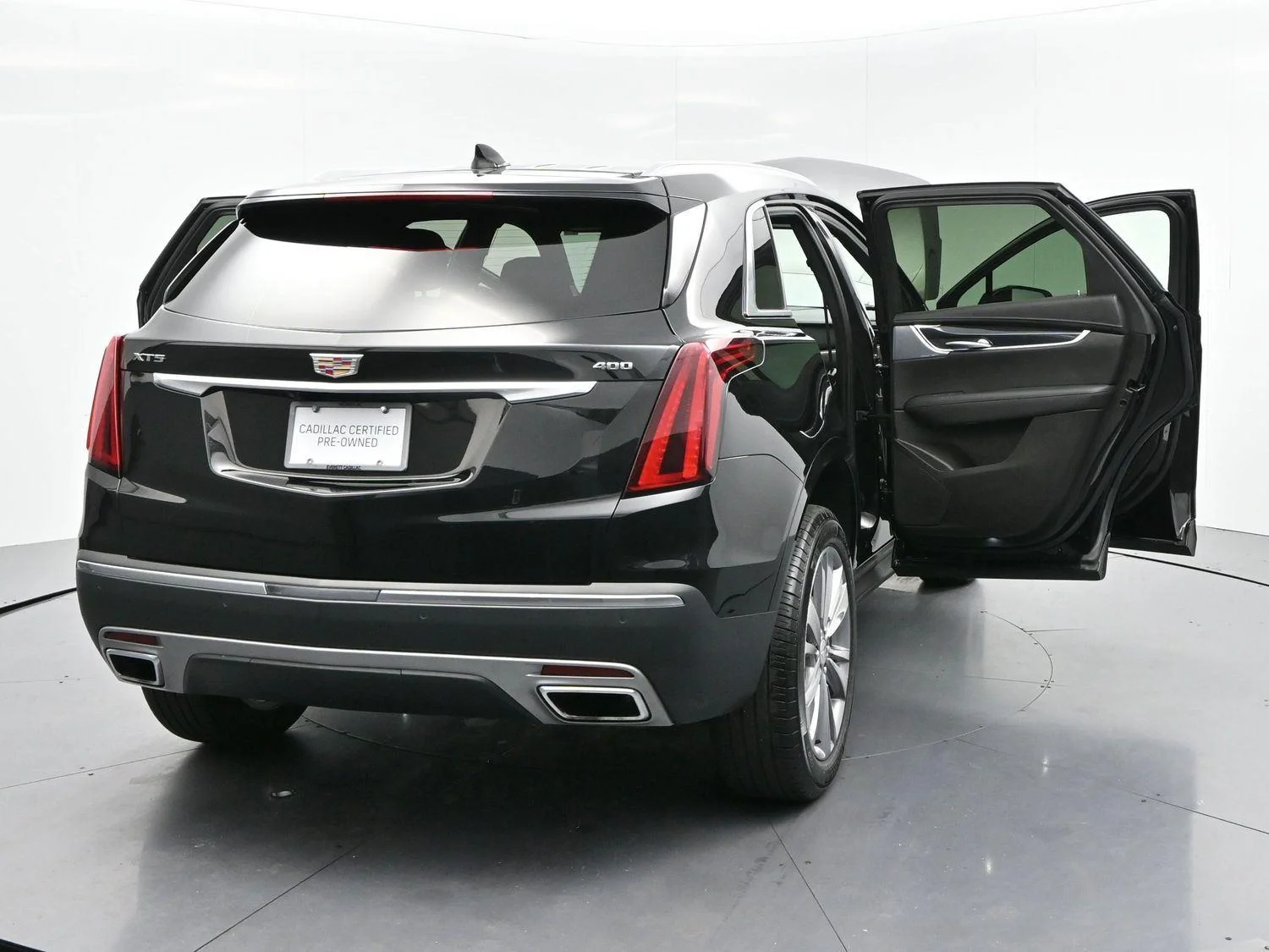 Used 2025 Stellar Black Metallic Cadillac Premium Luxury image 44