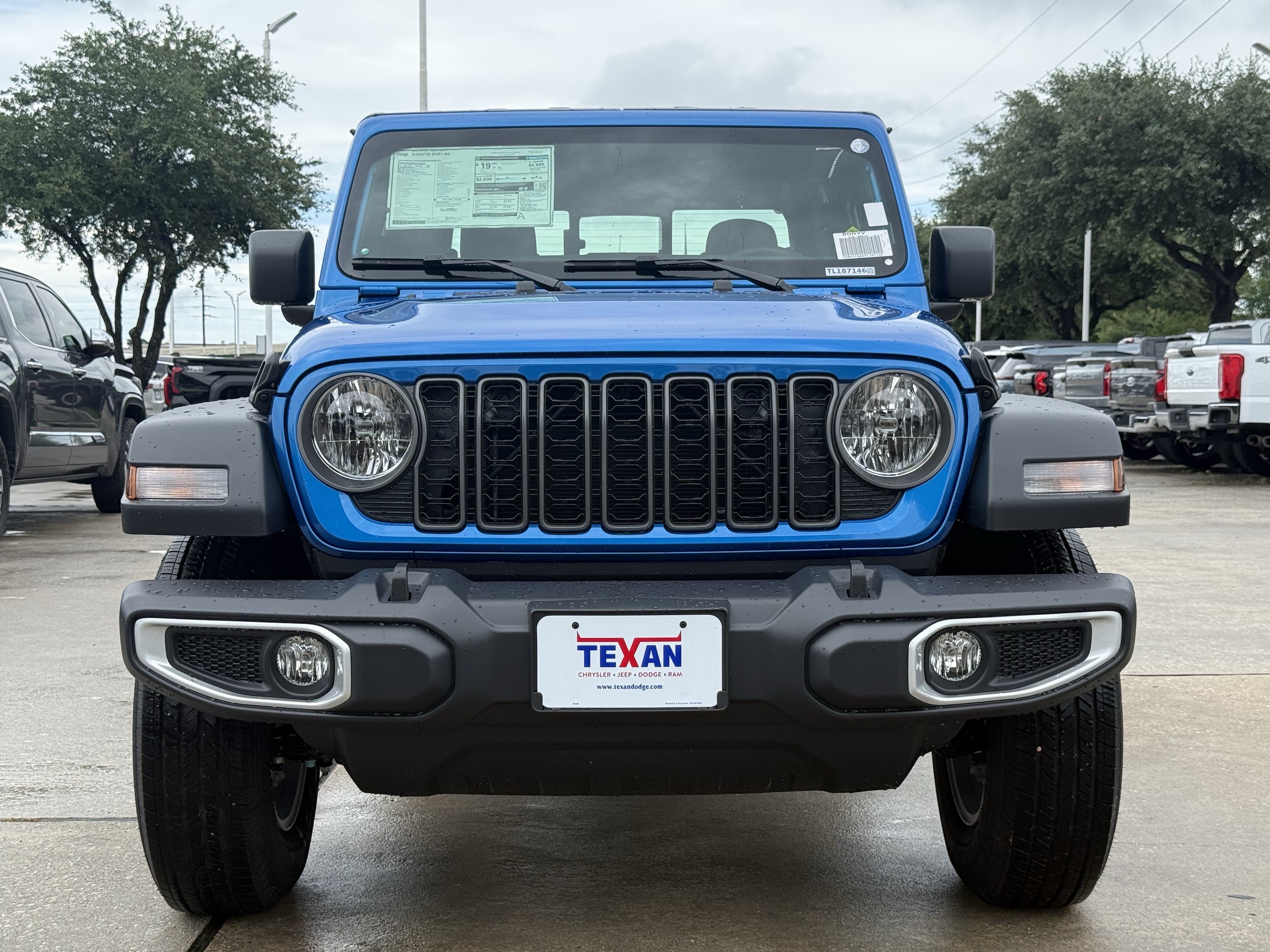 New 2026 Hydro Blue Pearl-Coat Exterior Paint Jeep Sport image 6