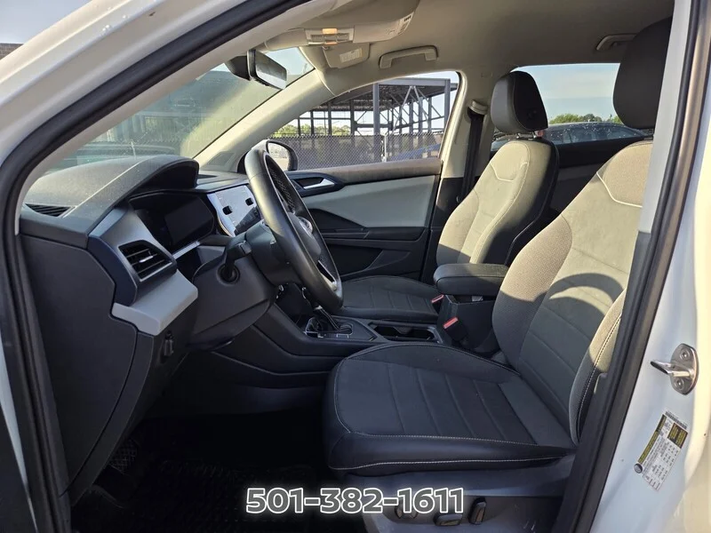 Used 2023 Pure White Volkswagen SE FWD image 9