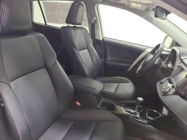 Used 2016 Classic Silver Metallic Toyota Limited image 16
