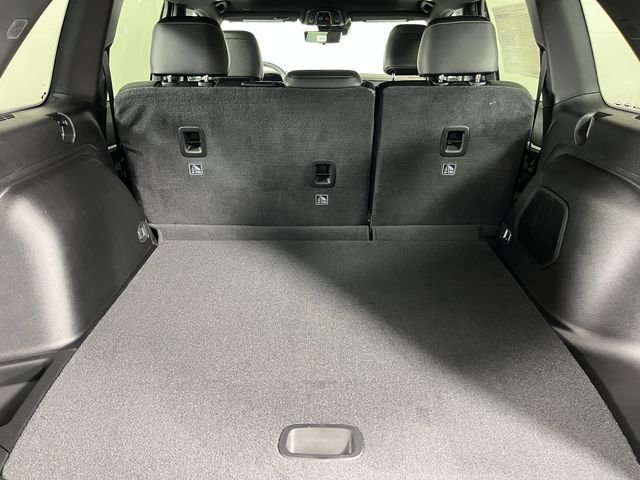 New 2026 Diamond Black Crystal Pearlcoat Jeep  image 9