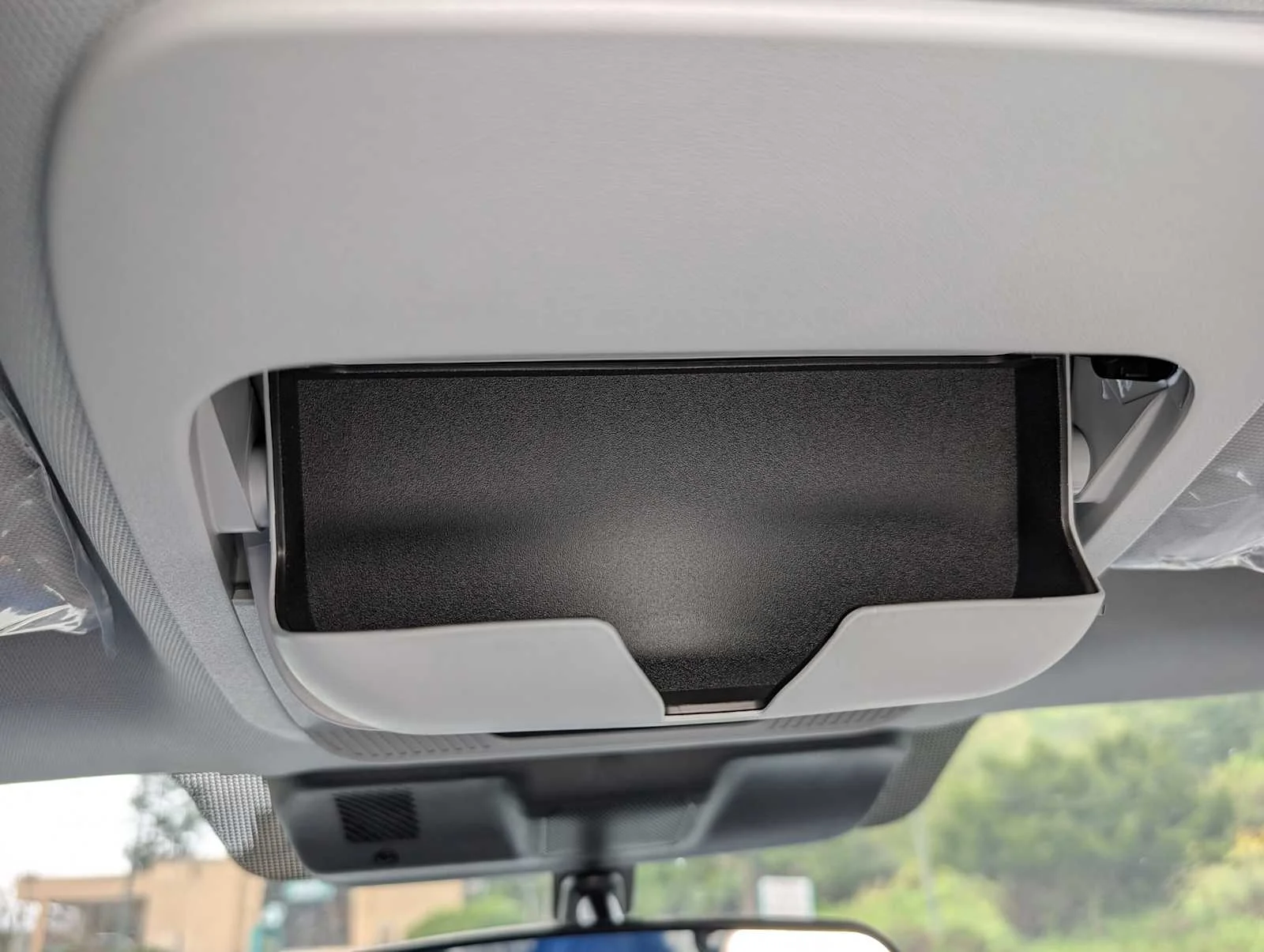 New 2026 Oxford White Ford F-250® XLT image 19