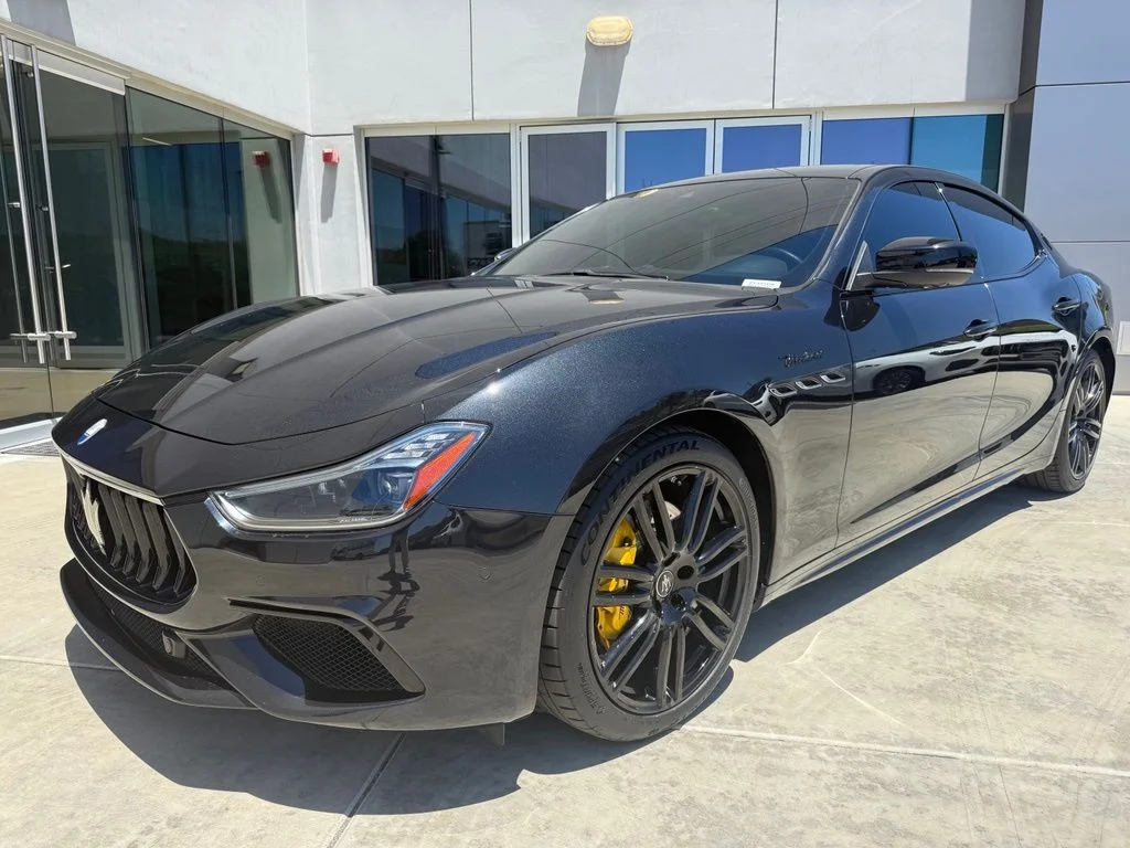 Certified Used 2023 Nero Ribelle Metallic Maserati Modena image 5
