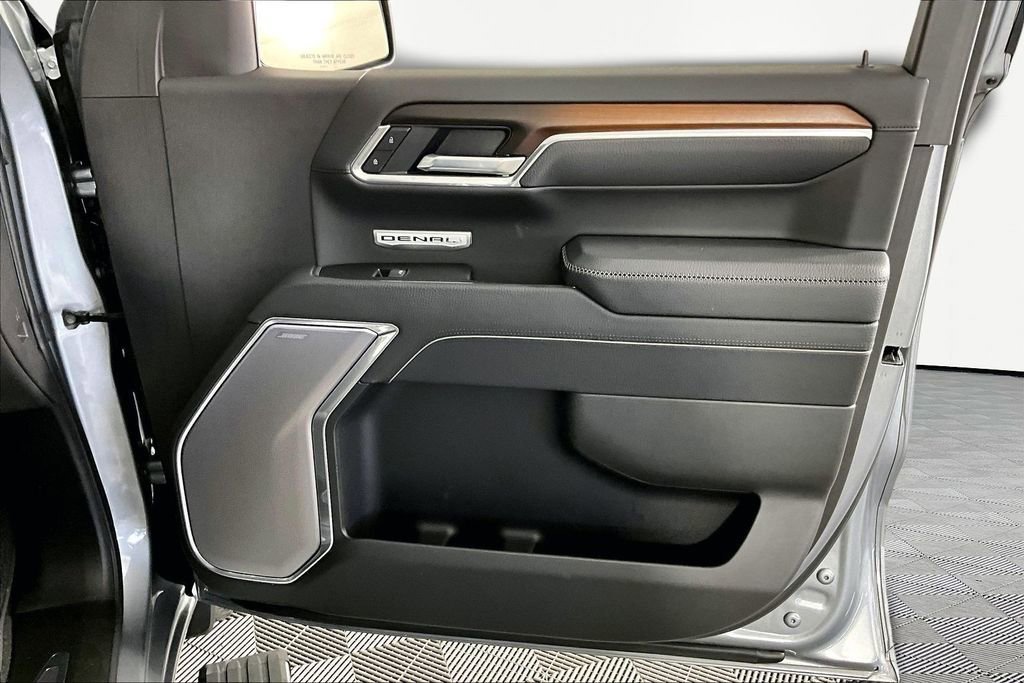 Used 2025 Sterling Metallic GMC Denali image 28