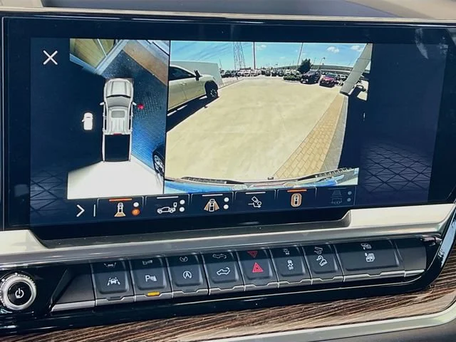 New 2026 Summit White GMC Elevation image 9