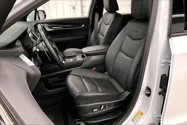 Used 2024 Crystal White Tricoat Cadillac Sport image 24