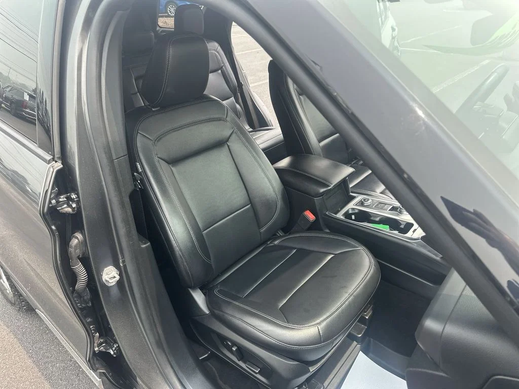 Used 2020 Gray Ford XLT image 31