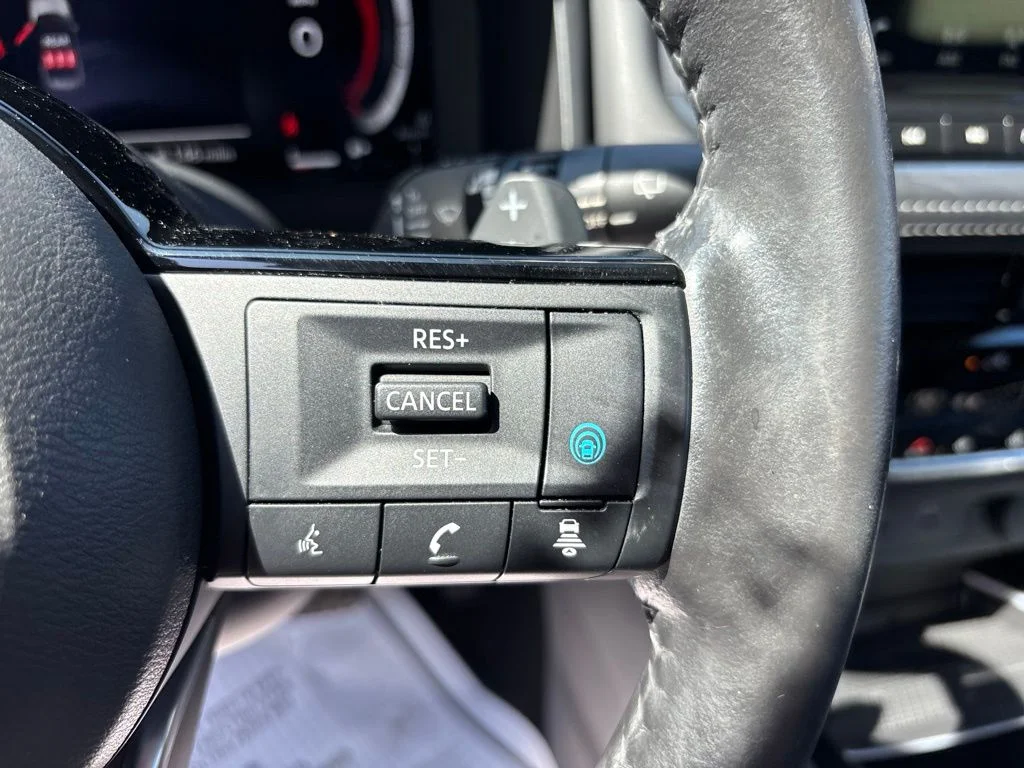 Used 2023 Gray Nissan Platinum image 25